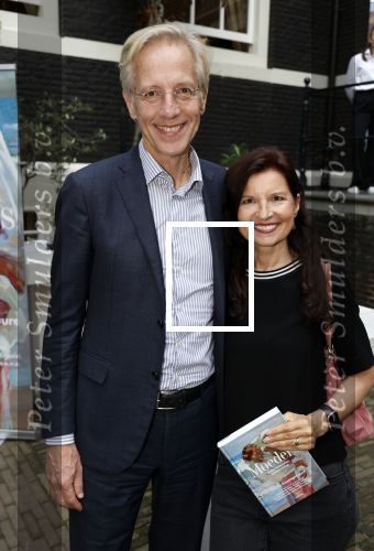 Amsterdam 10 oktober 2023
Presentatie boek moeders van Esther Goedegebuure bij het West Indisch huis. Robbert Dijkgraaf en zijn vrouw Pia de Jong