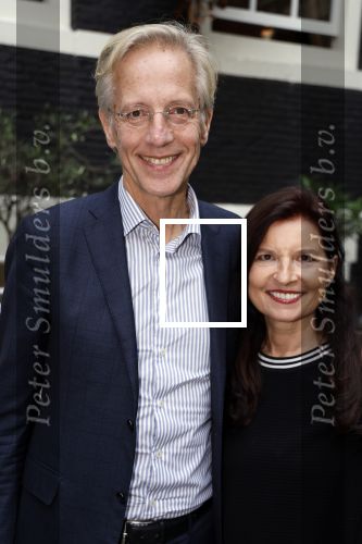 Amsterdam 10 oktober 2023
Presentatie boek moeders van Esther Goedegebuure bij het West Indisch huis. Robbert Dijkgraaf en zijn vrouw Pia de Jong