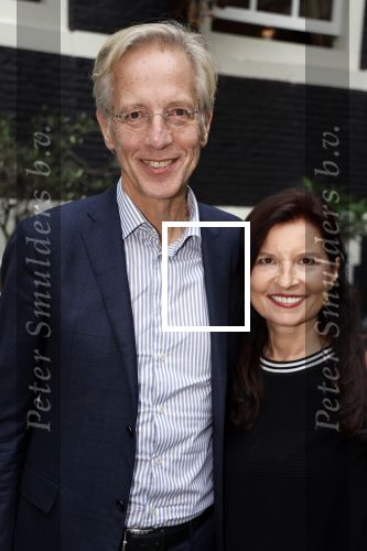 Amsterdam 10 oktober 2023
Presentatie boek moeders van Esther Goedegebuure bij het West Indisch huis. Robbert Dijkgraaf en zijn vrouw Pia de Jong