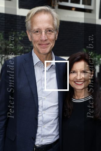 Amsterdam 10 oktober 2023
Presentatie boek moeders van Esther Goedegebuure bij het West Indisch huis. Robbert Dijkgraaf en zijn vrouw Pia de Jong