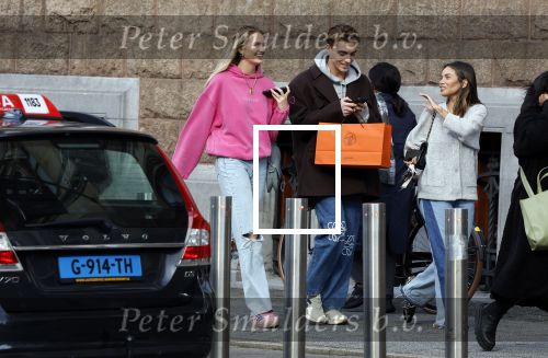 Amsterdam 5 oktober 2023
Robbert Rodenburg Romee Strijd en Monica Geuze op straat in Amsterdam zuid.