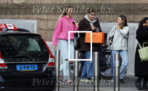 Amsterdam 5 oktober 2023
Robbert Rodenburg Romee Strijd en Monica Geuze op straat in Amsterdam zuid.