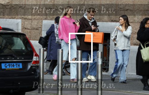 Amsterdam 5 oktober 2023
Robbert Rodenburg Romee Strijd en Monica Geuze op straat in Amsterdam zuid.