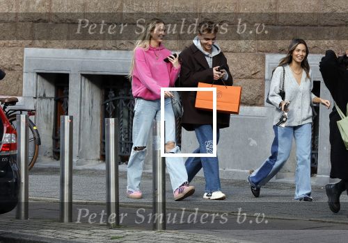 Amsterdam 5 oktober 2023
Robbert Rodenburg Romee Strijd en Monica Geuze op straat in Amsterdam zuid.