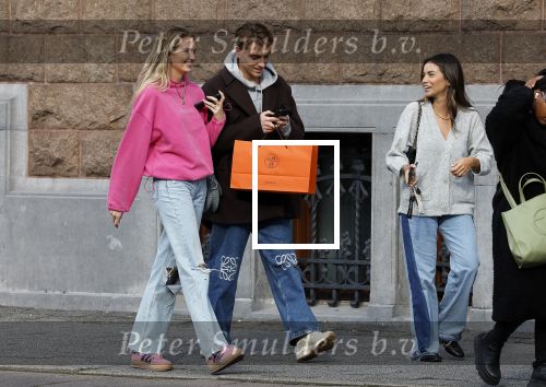 Amsterdam 5 oktober 2023
Robbert Rodenburg Romee Strijd en Monica Geuze op straat in Amsterdam zuid.
