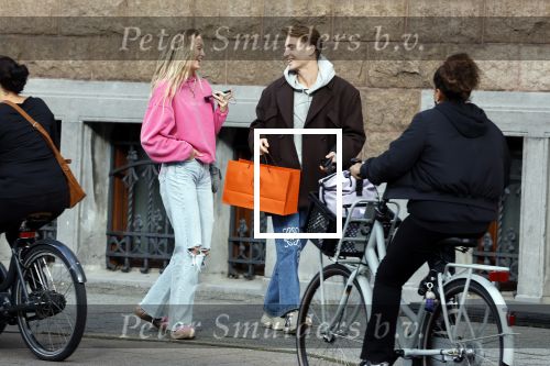 Amsterdam 5 oktober 2023
Robbert Rodenburg Romee Strijd en Monica Geuze op straat in Amsterdam zuid.