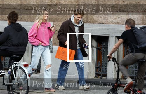 Amsterdam 5 oktober 2023
Robbert Rodenburg Romee Strijd en Monica Geuze op straat in Amsterdam zuid.