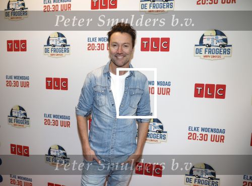 Amsterdam 31 oktober 2023
Danny Froger met partner Ann Dominique Wilten en dochter Fallon, Maxim Froger met partner Ruby van Wanrooij, Natasja Froger met partner Rene Froger, Didier Froger met partner Sammy Verheij en Natascha Froger met partner Matthijs met dochters tijdens de speciale Lunch Screening van De Frogers: Happy Campers van TLC bij Outside Inn te Amsterdam. Robin Pors