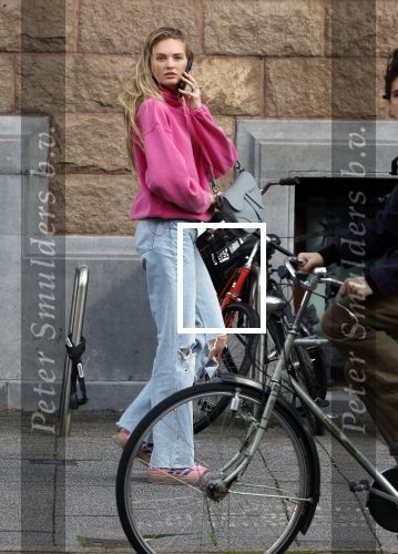 Amsterdam 5 oktober 2023
Robbert Rodenburg Romee Strijd en Monica Geuze op straat in Amsterdam zuid.