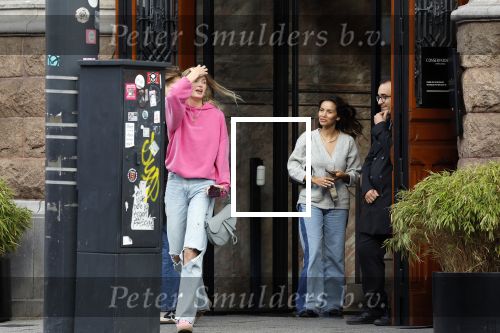Amsterdam 5 oktober 2023
Robbert Rodenburg Romee Strijd en Monica Geuze op straat in Amsterdam zuid.