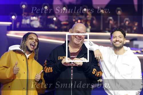 Arnhem 20 oktober 2023
Concert the streamers in het gelredome .
Deelnemers oa Susan en Freek Ronnie Flex Guus Meeuwis Nick Schilder Simon Keizer Diggy Dex Kraantje pappie Roel v Velzen Snelle Danny Vera Flemming Claude Paul de Leeuw Zoe Tauran en Frank Lammers .