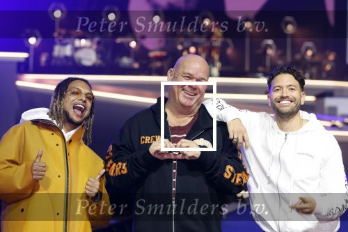 Arnhem 20 oktober 2023
Concert the streamers in het gelredome .
Deelnemers oa Susan en Freek Ronnie Flex Guus Meeuwis Nick Schilder Simon Keizer Diggy Dex Kraantje pappie Roel v Velzen Snelle Danny Vera Flemming Claude Paul de Leeuw Zoe Tauran en Frank Lammers .