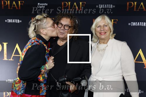 Amsterdam 13 oktober 2023
Premiere Piaf in het DeLamar theater.
Roy Beusker met vrouw en schoonmoeder
