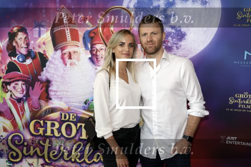 Amsterdam 30 september 2023
Premiere de Grote sinterklaasfilm in Pathe Noord.
Royce de Vries met zijn vrouw
