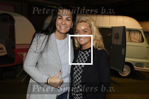 Amsterdam 31 oktober 2023
Danny Froger met partner Ann Dominique Wilten en dochter Fallon, Maxim Froger met partner Ruby van Wanrooij, Natasja Froger met partner Rene Froger, Didier Froger met partner Sammy Verheij en Natascha Froger met partner Matthijs met dochters tijdens de speciale Lunch Screening van De Frogers: Happy Campers van TLC bij Outside Inn te Amsterdam. Samantha Steenwijk met partner