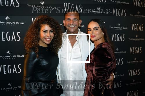 Amsterdam 28 september 2023
Premiere Hans Klok bij the Harbour Club. sarah v Soelen met najib Amhali en zijn vrouw Niama