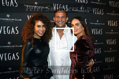 Amsterdam 28 september 2023
Premiere Hans Klok bij the Harbour Club. sarah v Soelen met najib Amhali en zijn vrouw Niama