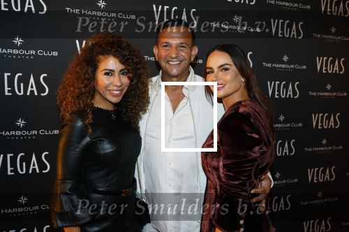 Amsterdam 28 september 2023
Premiere Hans Klok bij the Harbour Club. sarah v Soelen met najib Amhali en zijn vrouw Niama
