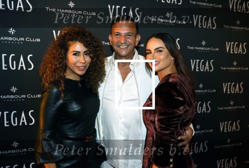 Amsterdam 28 september 2023
Premiere Hans Klok bij the Harbour Club. sarah v Soelen met najib Amhali en zijn vrouw Niama
