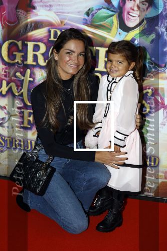 Amsterdam 30 september 2023
Premiere de Grote sinterklaasfilm in Pathe Noord.
Shirley Dubbelboer met dochter