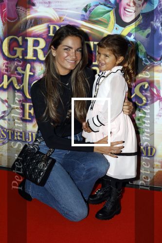 Amsterdam 30 september 2023
Premiere de Grote sinterklaasfilm in Pathe Noord.
Shirley Dubbelboer met dochter