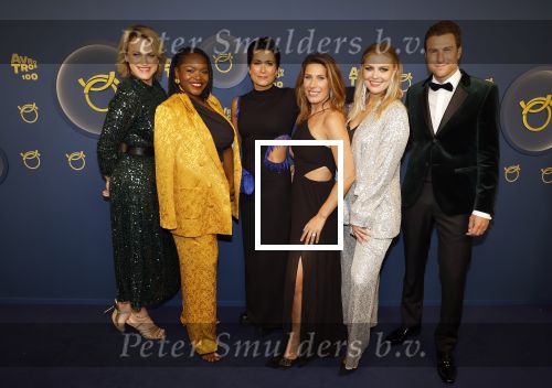 Amsterdam 12 oktober 2023
Televizierring 2023 in Carre .
Simone Weimans  Iris Larissa de Graaf Annechien Steenhuizen Mark Visser Malou Petter en Afke Boven