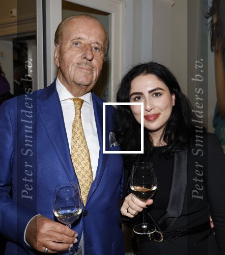 Amsterdam 29 oktober 2023
Opening expositie Davide Heijmans . Haar man Thierry Baudet en haar zoontje waren ook aanwezig .
Theo Hiddema en Lusine