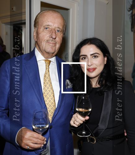 Amsterdam 29 oktober 2023
Opening expositie Davide Heijmans . Haar man Thierry Baudet en haar zoontje waren ook aanwezig .
Theo Hiddema en Lusine
