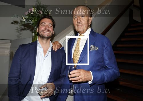 Amsterdam 29 oktober 2023
Opening expositie Davide Heijmans . Haar man Thierry Baudet en haar zoontje waren ook aanwezig .
Thierry Baudet en Theo Hiddema