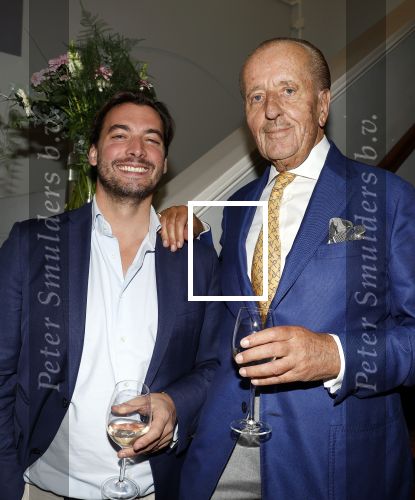 Amsterdam 29 oktober 2023
Opening expositie Davide Heijmans . Haar man Thierry Baudet en haar zoontje waren ook aanwezig .
Thierry Baudet en Theo Hiddema