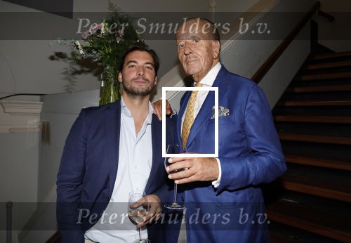 Amsterdam 29 oktober 2023
Opening expositie Davide Heijmans . Haar man Thierry Baudet en haar zoontje waren ook aanwezig .
Thierry Baudet en Theo Hiddema