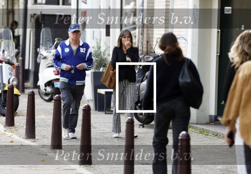 Amsterdam 6 oktober 2023
Youp v t Hek en Debbie Petter op straat in het centrum van Amsterdam.
