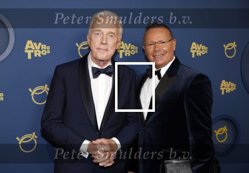 Amsterdam 17 oktober 2024
Het televizierring gala 2024  in carre . Andre v Duin won een Oeuvre ring . Hij kwam samen met vriend Fernando en Janny v d Heijden en haar hondje Nhaan