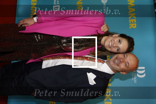 Amsterdam 14 oktober 2024
Premiere de Mannenmaker in Tuschinski met in de hoofdrollen oa Katja Schuurman Eva v d Wijdeven Leo Alkemade Georgina Verbaan Melissas Drost Huub Smit Yasmin Karssing en Rene Watzema . Annemarie Bruning met man Frits Maeyer