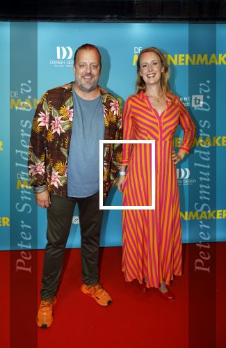 Amsterdam 14 oktober 2024
Premiere de Mannenmaker in Tuschinski met in de hoofdrollen oa Katja Schuurman Eva v d Wijdeven Leo Alkemade Georgina Verbaan Melissas Drost Huub Smit Yasmin Karssing en Rene Watzema . Arjan Kleton kwam met Femke Vernij