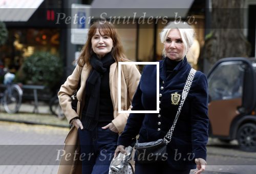 Amsterdam 10 oktober 2024
Astrid Colle ( ex Martin Brozius) en Willeke Schoonewille ( ex Peter Jan Rens) op de Cornelis schuytstraat.