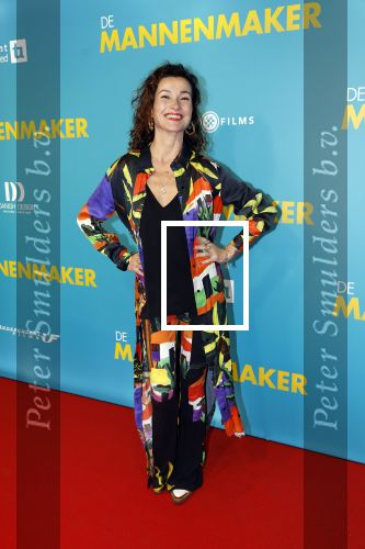 Amsterdam 14 oktober 2024
Premiere de Mannenmaker in Tuschinski met in de hoofdrollen oa Katja Schuurman Eva v d Wijdeven Leo Alkemade Georgina Verbaan Melissas Drost Huub Smit Yasmin Karssing en Rene Watzema . Birgit Schuurman met vriend en zoon