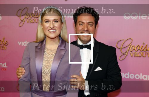 Amsterdam 22 oktober 2024
Premiere Gooische vrouwen in het DeLaMar theater. Britt Dekker met haar man