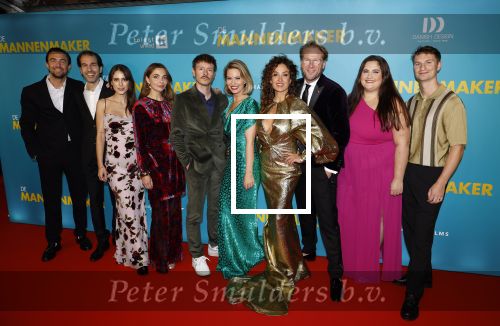 Amsterdam 14 oktober 2024
Premiere de Mannenmaker in Tuschinski met in de hoofdrollen oa Katja Schuurman Eva v d Wijdeven Leo Alkemade Georgina Verbaan Melissas Drost Huub Smit Yasmin Karssing en Rene Watzema .