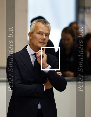 Amsterdam 10 oktober 2024
Koning Willem Alexander opent het HQ van DPG Media / Mediavaert . Aanwezig namend de GPD Christian v Thillo ( Executive Chairman van DPG Media ) en Erik Roddenhof (CEO DPG Media ).