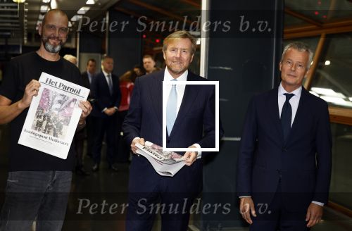 Amsterdam 10 oktober 2024
Koning Willem Alexander opent het HQ van DPG Media / Mediavaert . Aanwezig namend de GPD Christian v Thillo ( Executive Chairman van DPG Media ) en Erik Roddenhof (CEO DPG Media ).