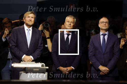 Amsterdam 10 oktober 2024
Koning Willem Alexander opent het HQ van DPG Media / Mediavaert . Aanwezig namend de GPD Christian v Thillo ( Executive Chairman van DPG Media ) en Erik Roddenhof (CEO DPG Media ).