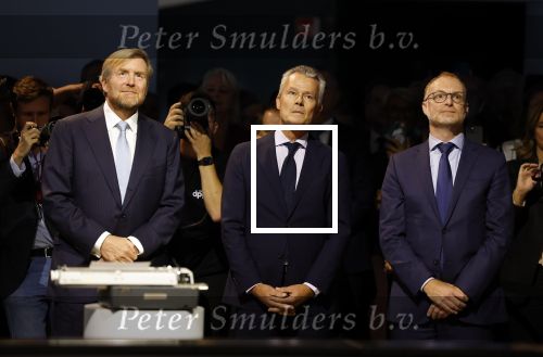 Amsterdam 10 oktober 2024
Koning Willem Alexander opent het HQ van DPG Media / Mediavaert . Aanwezig namend de GPD Christian v Thillo ( Executive Chairman van DPG Media ) en Erik Roddenhof (CEO DPG Media ).