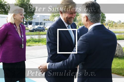 Amsterdam 10 oktober 2024
Koning Willem Alexander opent het HQ van DPG Media / Mediavaert . Aanwezig namend de GPD Christian v Thillo ( Executive Chairman van DPG Media ) en Erik Roddenhof (CEO DPG Media ).