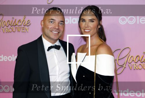 Amsterdam 22 oktober 2024
Premiere Gooische vrouwen in het DeLaMar theater. Demy de Zeeuw met zijn vrouw Danielle