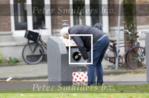 Amsterdam 12 oktober 2024
Derk Bolt doet boodschappen in Amsterdam zuid.