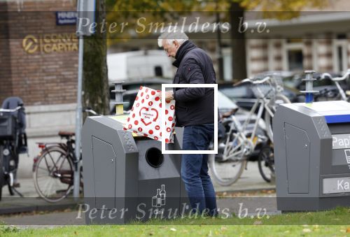 Amsterdam 12 oktober 2024
Derk Bolt doet boodschappen in Amsterdam zuid.