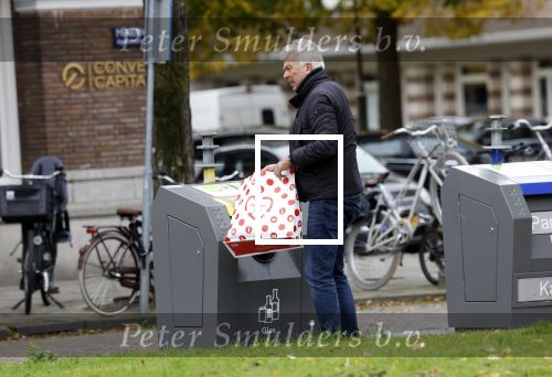 Amsterdam 12 oktober 2024
Derk Bolt doet boodschappen in Amsterdam zuid.