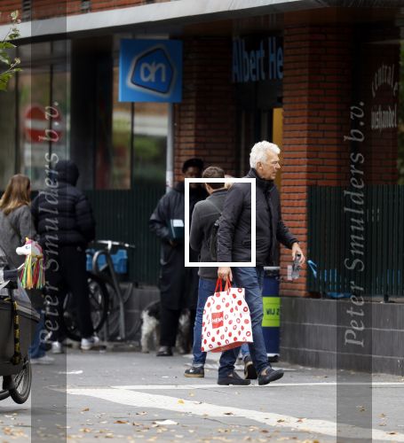 Amsterdam 12 oktober 2024
Derk Bolt doet boodschappen in Amsterdam zuid.
