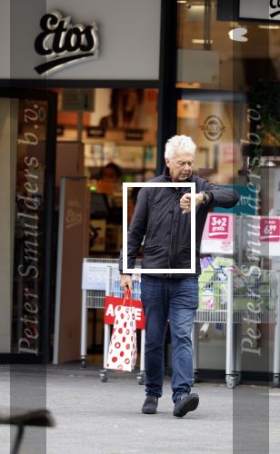 Amsterdam 12 oktober 2024
Derk Bolt doet boodschappen in Amsterdam zuid.